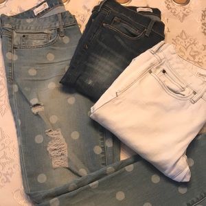 👖Three pairs of  jeans 👖